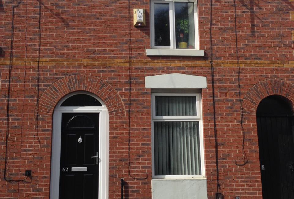 2 bedroom House in AshtonUnderLyne House Exchange