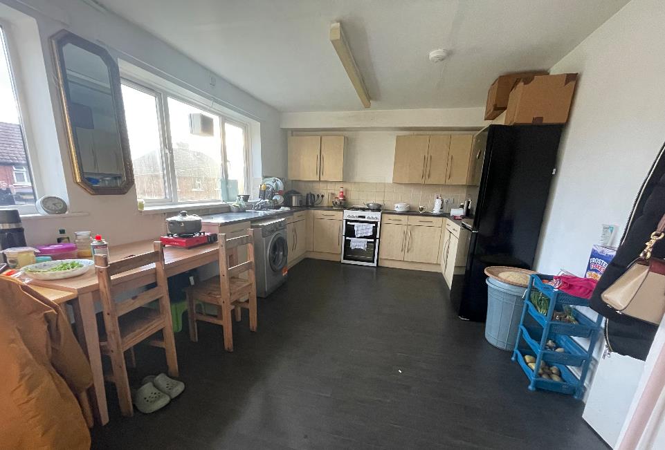 3 bedroom House in AshtonUnderLyne House Exchange
