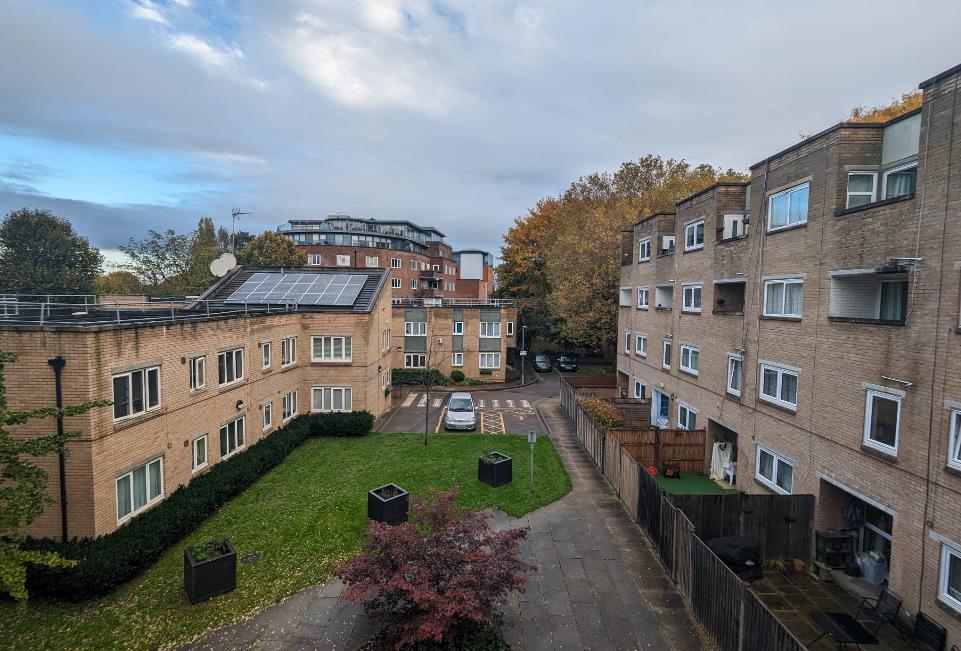 2 bedroom in London House Exchange