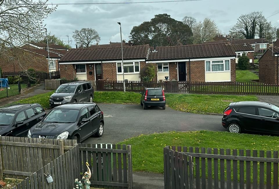 2 bedroom House in Pontefract House Exchange